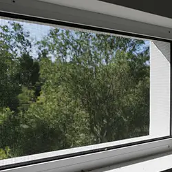 Tela mosquiteira fixa